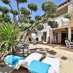 Les D'hotes Du Grand Mornas Bed & Breakfast Carry-le-Rouet